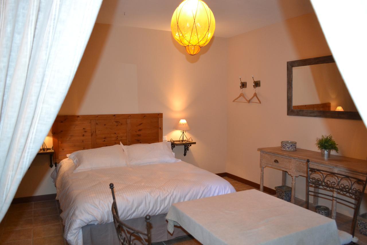 Mas Petit Prince Bed & Breakfast Arles Dış mekan fotoğraf