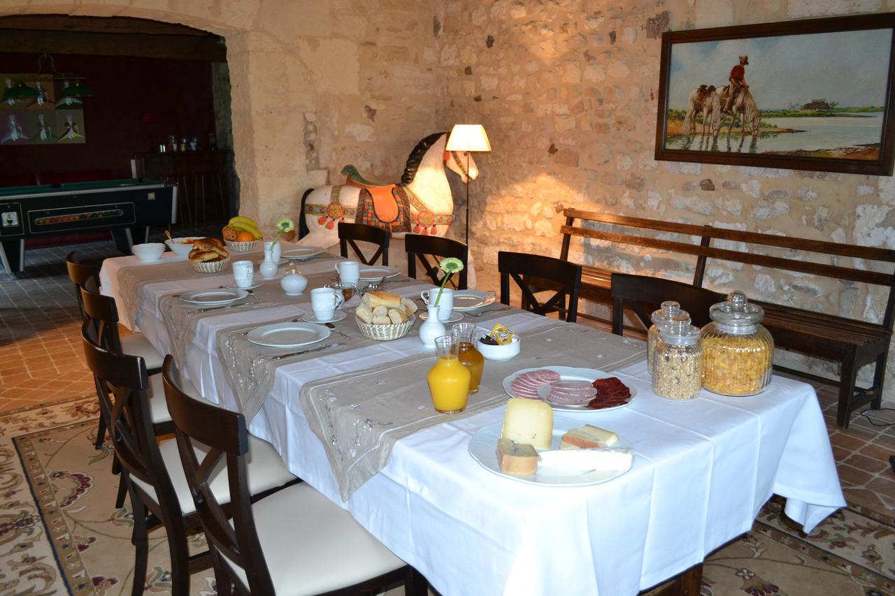 Mas Petit Prince Bed & Breakfast Arles Dış mekan fotoğraf